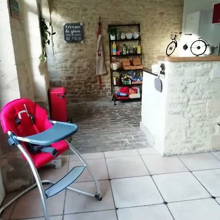 Confortable Maison Ancienne Dans Bourg Tous Commerces *