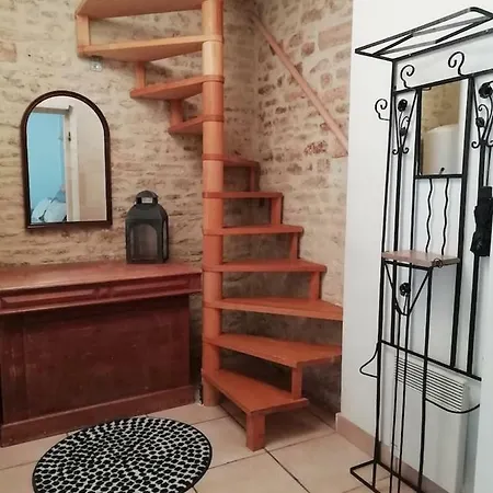 Confortable Maison Ancienne Dans Bourg Tous Commerces * Creully sur Seulles