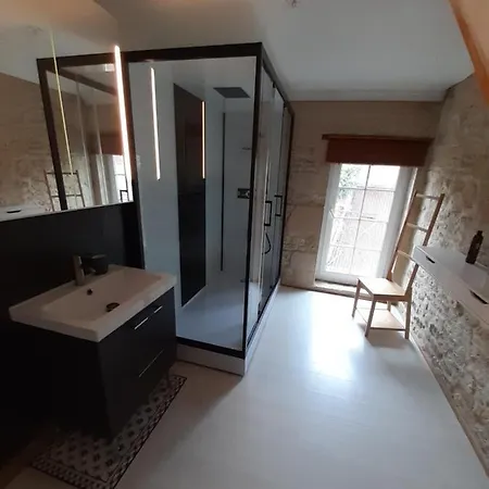 Confortable Maison Ancienne Dans Bourg Tous Commerces 別荘 *